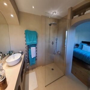 salle de bain en béton ciré à Toulouse