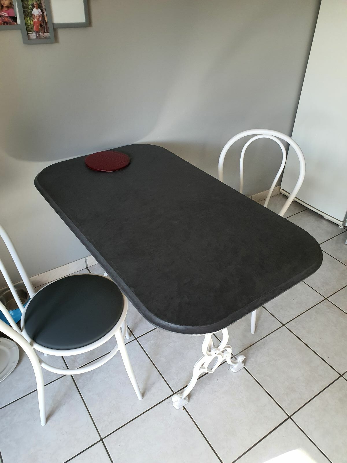 Remise en beauté d’une table bistrot